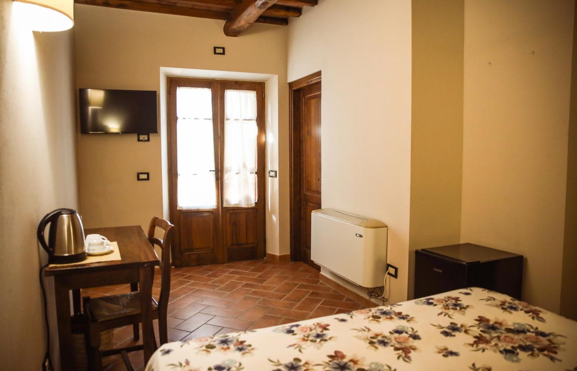 Agriturismo La Vecchia Quercia Montemerano Exterior photo