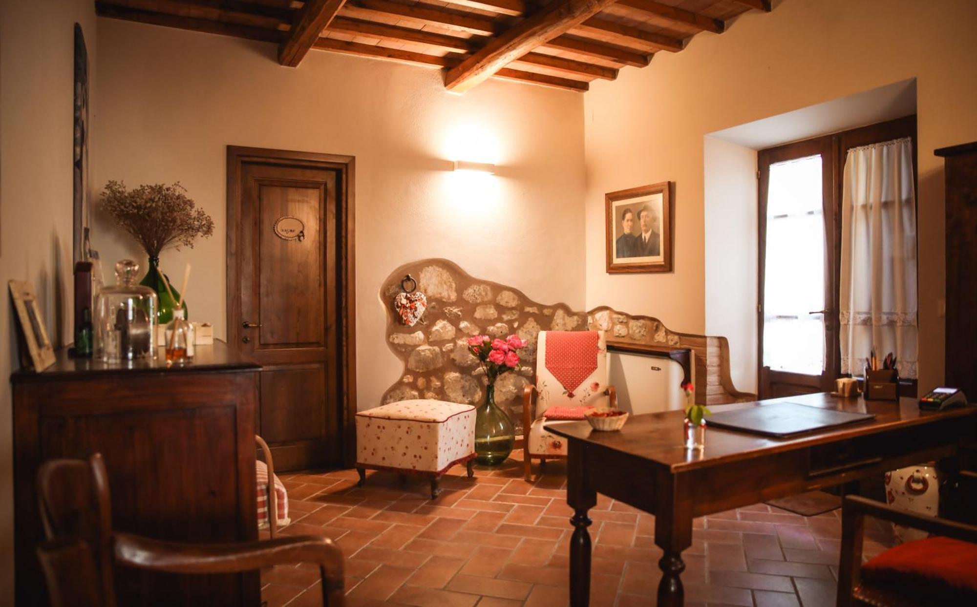 Agriturismo La Vecchia Quercia Montemerano Exterior photo